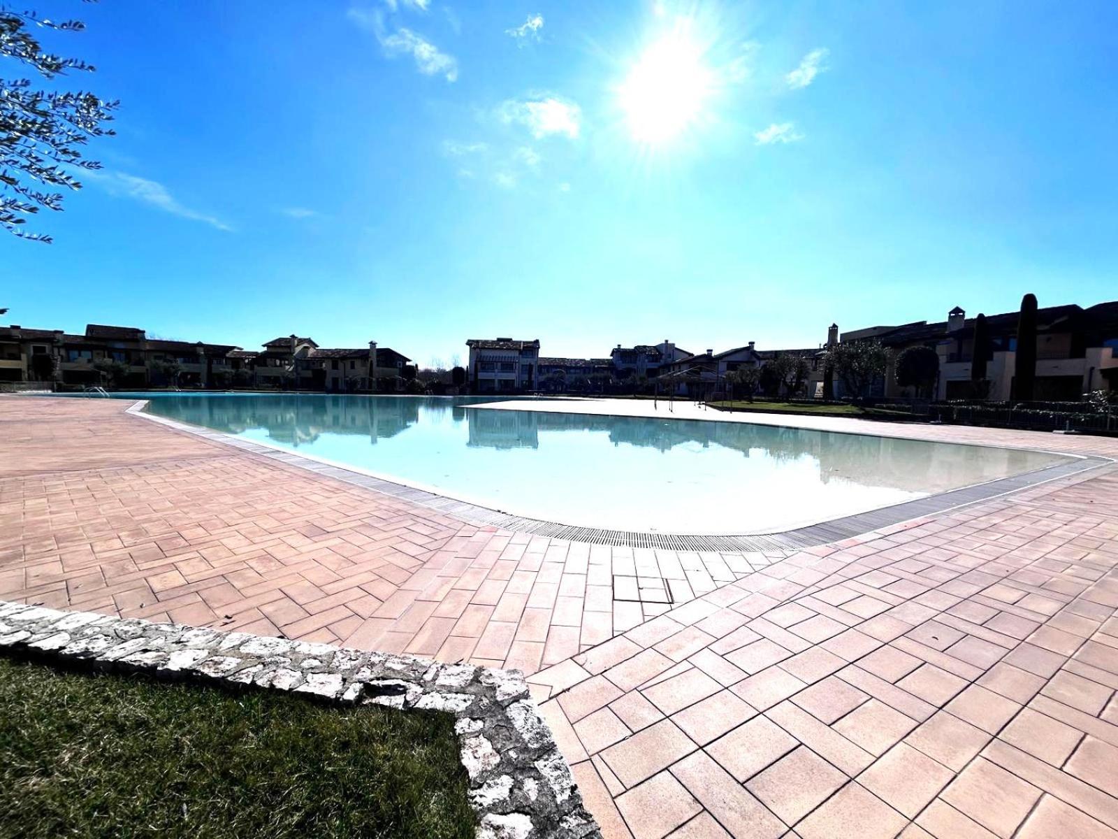 Garda Resort Village 11 Peschiera del Garda Exterior foto